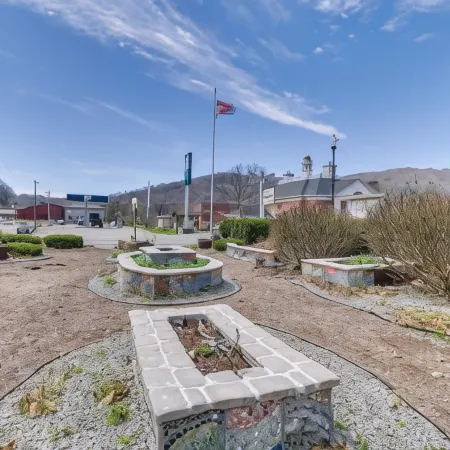 Marlinton Vacation Rental on Riverfront Trail!
