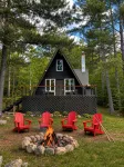 Adirondack Cozy A-Frame Minutes to Hiking, Fishing, & More. Pet Friendly. - Hytter