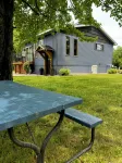Full House, Full Amenities.