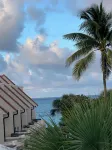 3 bedroom Town House, Paradise Island, Ocean Front Property - 2-Star