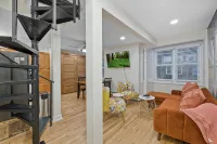 NEW-Free Prkg-2BR/2.5Bath/3 Queen Size Beds-Duplex - 4-Star
