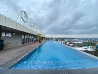 Good Homey Studio Apartment at Warhol (W/R) Residences By Travelio - Holiday Apartments