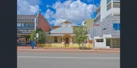 Emu Backpackers Perth - note - Valid Passport required for check in