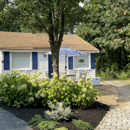 Classic Maine Beach Cottage - In the Heart of Ogt. Village , Walk to everything