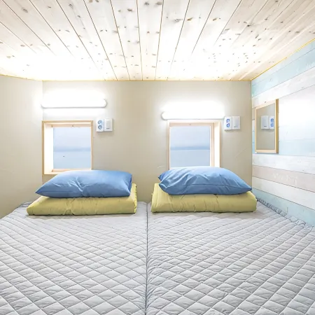 Capsule in Gangneung - Hostel Отели рядом с достопримечательностью «Пляж Канмун»
