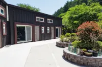 Ulsan Soho Attic Pension - Pensions