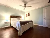 Cozy Lake Front Home with Private Boat Launch/Dock - balcony