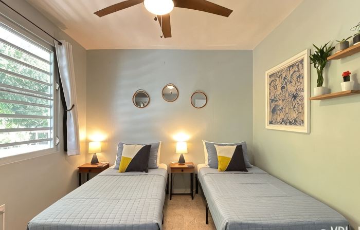 Roadside Apartment of Beachfront Property! AC & WiFi