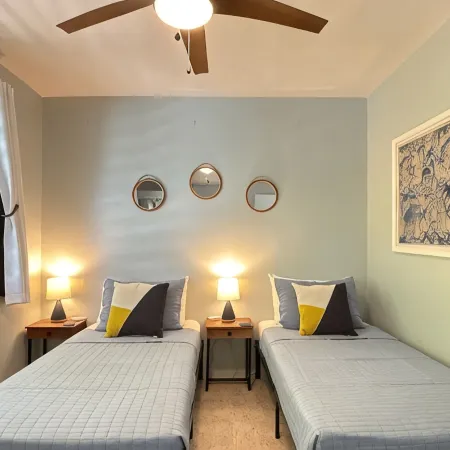 Roadside Apartment of Beachfront Property! AC & WiFi