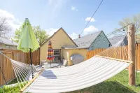Modern meets cozy - minutes from downtown. - Boutique