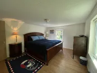 Quiet Cottage Surrounded by Beaches, Restaurants, Hiking, Shops & Kennebunkport - Wifi