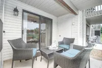 Awesome Newly Updated in Gated PT Royale. 1ST FL  2 Br 2 BA Condo. Golf Discount - 4-Star