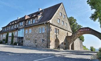 Hotel Leinsweiler Hof - Housity