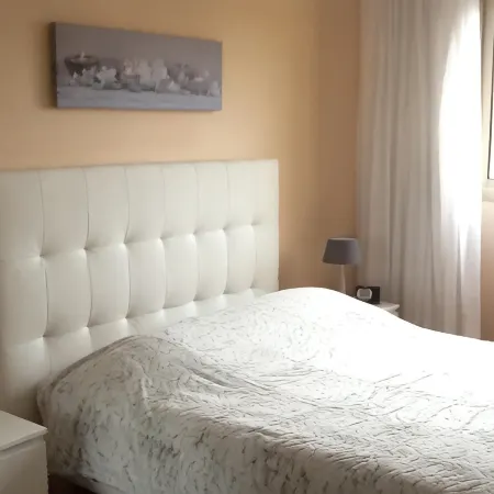 Apartment for 6 people on foot, downtown, beaches, TGV