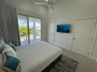 Discounted Summer rates! Grace Bay New Luxurious home 3+ Bedrooms & Pool - 3-Star