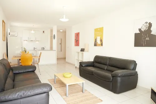 Special Offer! Center Old Antibes. 1,995 Euros 4 Wks OCT-Mar +Vrbo Fees & Taxes - Condos