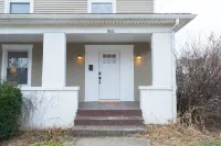 Big 3-Story Home, Walk to Campus.
