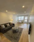 Newly Renovated 2 Bedroom Apartment on the Lakeshore in Port Credit. - balcony