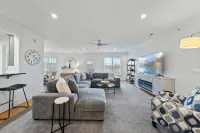 Beautifully Updated Penthouse Condo in West Cary