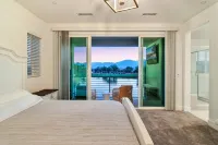 Cheerful 4-bedroom vacation home with POOL - Scenic