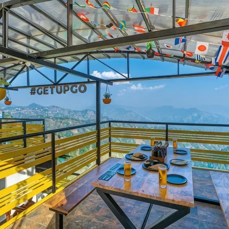 The Hosteller Kufri, Shimla