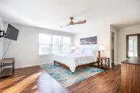 Fully Stocked and Spacious 2 Master Bdrms LOCATION, COMFORT, LUXURY -  Privatzimmer