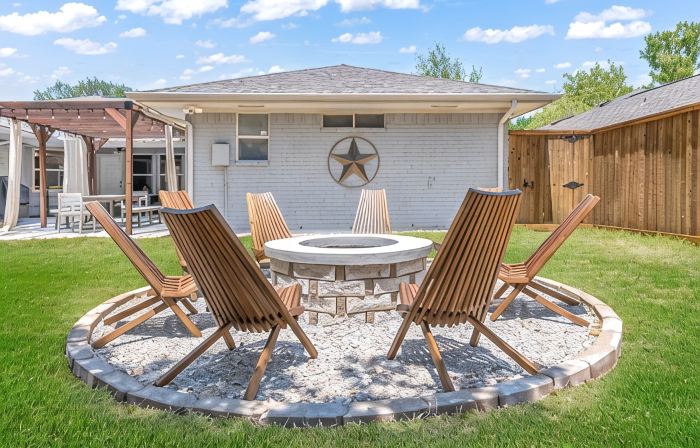 Pool Table, BBQ, Pool Table, Fire Pit, Nearby Golf Courses