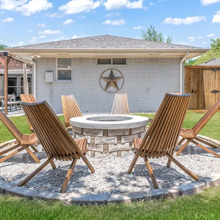 Pool Table, BBQ, Pool Table, Fire Pit, Nearby Golf Courses