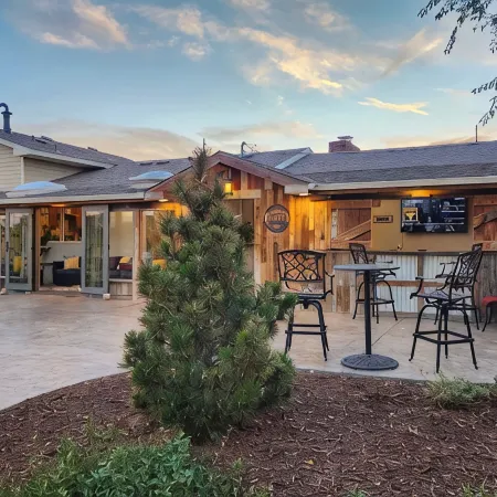 Superb Entertainment Retreat: Colorado Crossroads!