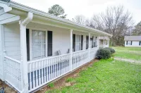 Renovated Home in McCalla/Bessemer - Wi-Fi
