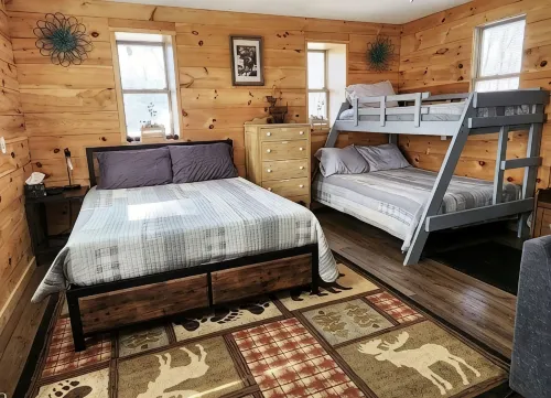 MINUTES FROM HOCKING HILLS, ZALESKI STATE FOREST, VINTON COUNTY, LAKE HOPE! - 3-Star