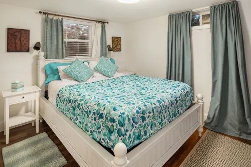 Private 5 Star One Bedroom Bungalow near the Airport/Ocean and 15 min to Seattle - 3-Sterne