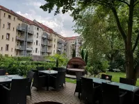 Auenwald Hotel Und Apartmenthaus Hotels near Leutzsch