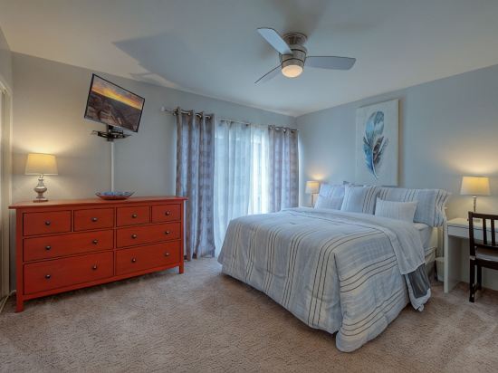 So Fresh & So Clean! Old Town Scottsdale Condo near Camelback Mountain