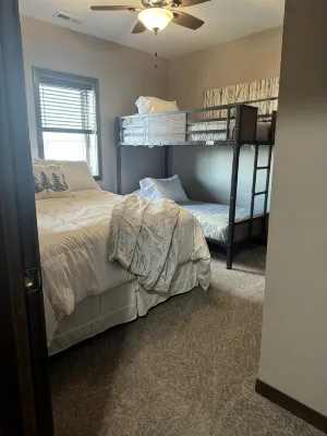 Beautiful Apartment Located Downtown Dells! - 4-Star