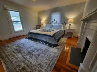120 year old home located in the heart of Mayberry and the Yadkin Wine Valley - Wifi