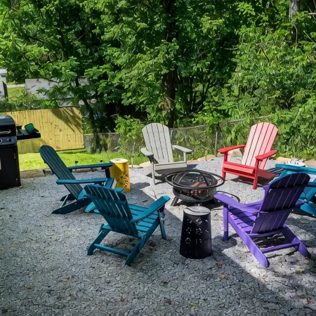 Mountain Retreat Near Pisgah Forest & down Town. Pet Friendly & Game Room!