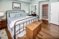 8104 Towers, Beautiful Condo! Quiet! Elevators, Indoor/Outdoor Pools. Free Wifi - 4-Star