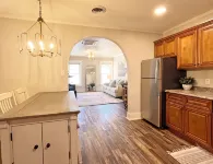 Full Kitchen // Spacious Living Room // Walk to Mineral Springs and Restaurants - Apartments