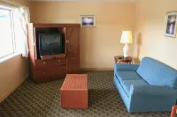 Portland Value Inn & Suites on 82nd - balcony