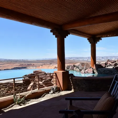 CUSTOM BUILT STUNNING Home Towering above the Colorado River/Lake Pow