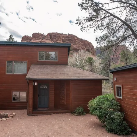 This loft style home is a perfect romantic getaway! Near to shopping and hiking!