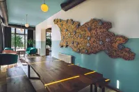 Intourist Kazbegi - Boutique