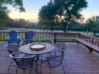 Quiet Farmhouse surrounded by 50 acres - 4-Star
