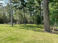 Crossroads Sandy Beach-Wooded Private with Pontoon Available "Pets Now allowed" - 3-Star
