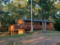 Log Home on Leader Lake- Quiet and Beautiful Sand Bottom Lake, Swim Fish Paddle - Hytter
