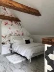 THE BARN ON PASCAL... A lovely circa 1900 refurbished barn. - 4-Star