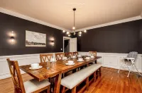 Spacious Home Great for Holidays;Sleeps 20;Hot Tub; Gym; Pool; Game Room; - 4-Star