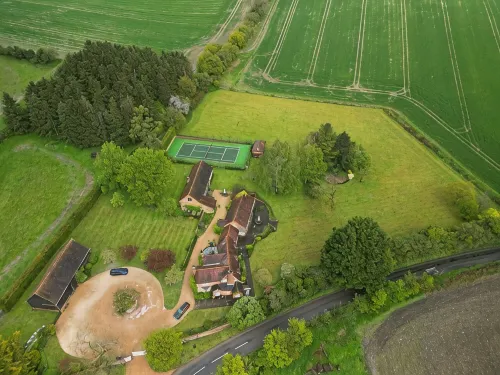 Barn conversion, 10 mins from Henley-on-Thames. Tennis court & indoor pool. - Kolam Renang
