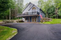 Ursa Major House - Quiet family getaway, minutes from skiing, hiking, biking. - 3-Star
